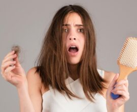 महिलांनो, केस गळतायत? मग हे घरगुती उपाय खास तुमच्यासाठीच!